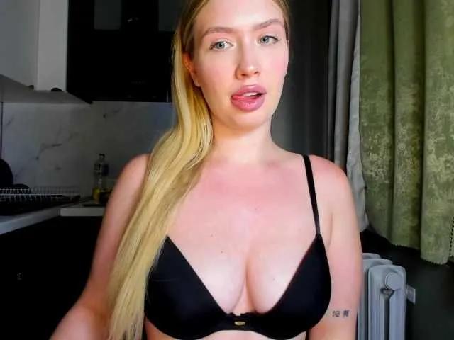 NicoleRicci from BongaCams