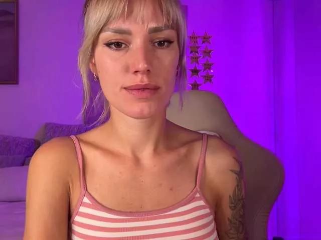 Checkout girls naked models with similar nickname. Cute sexy Free Models.