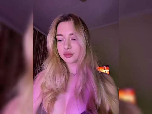 OhhMolly from BongaCams