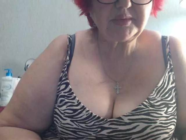 PeggySoft from BongaCams
