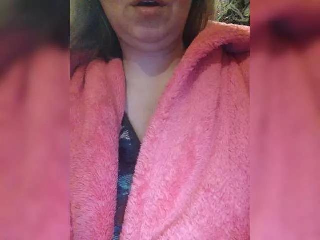 Perepyganue from BongaCams
