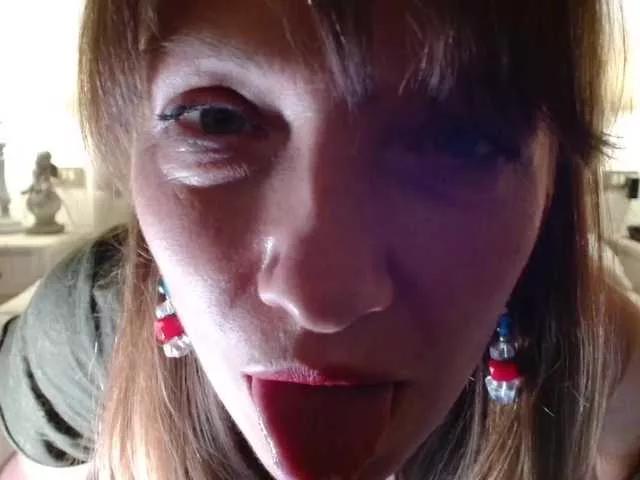Perri-Shy from BongaCams
