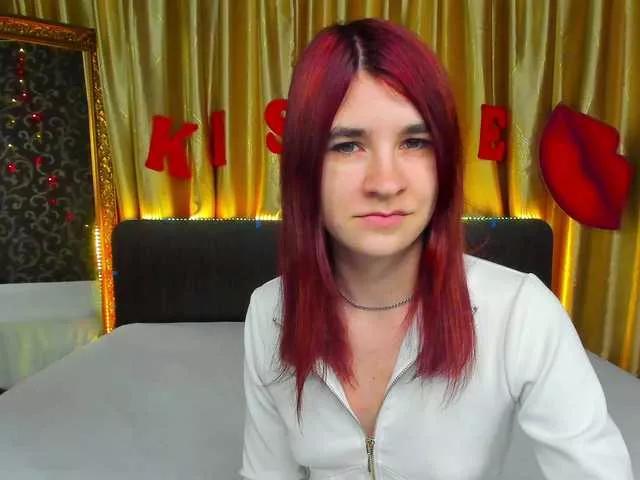 Polly-Love from BongaCams