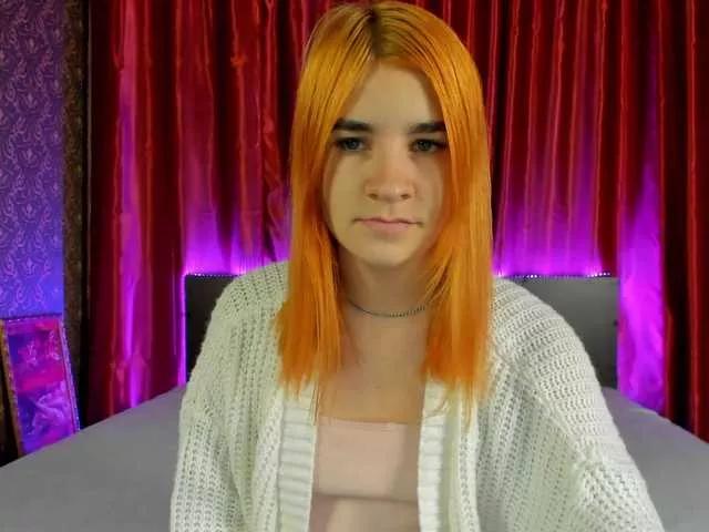 Polly-Love from BongaCams