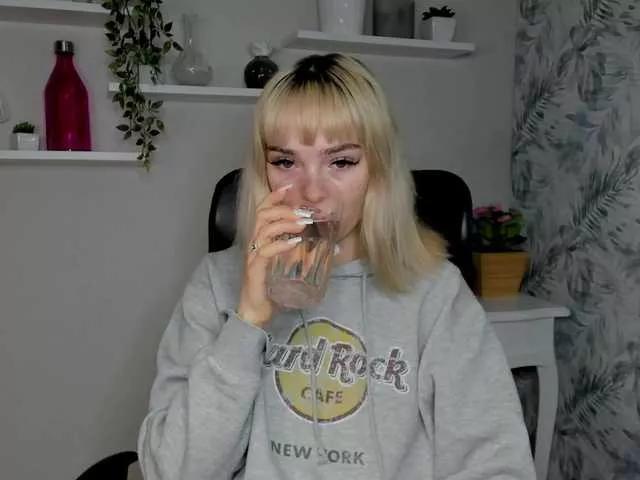 PollyExtasy from BongaCams