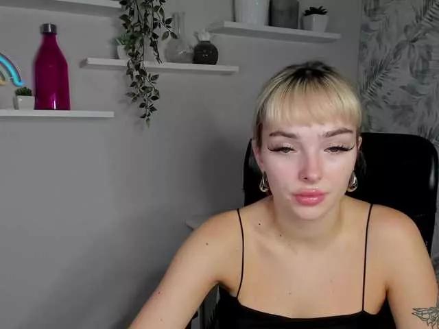 PollyExtasy from BongaCams