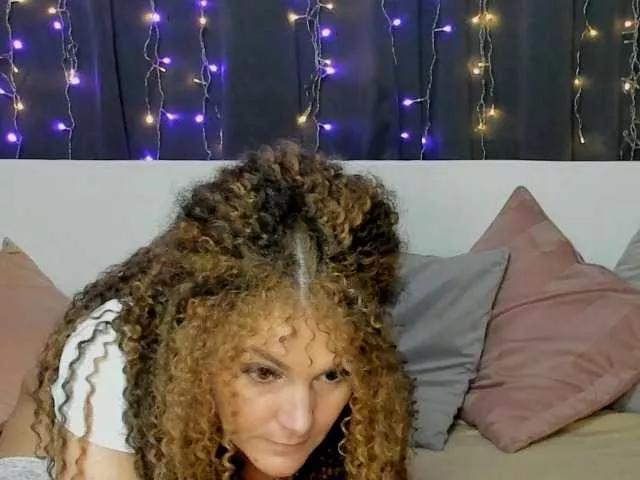 PollyHard from BongaCams
