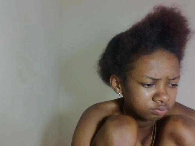 poupea from BongaCams