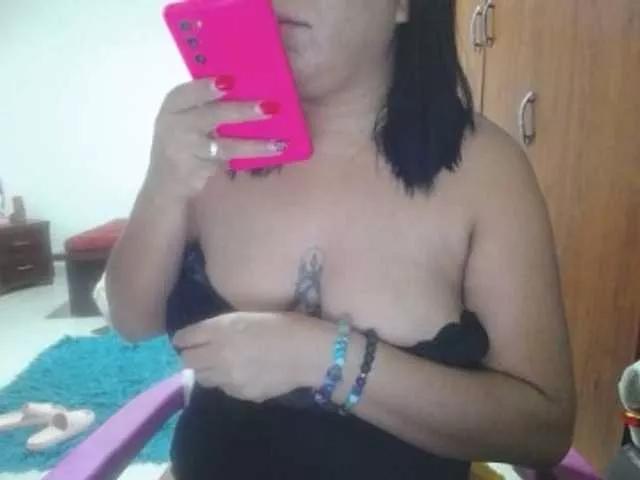 pregnantsaraxxx from BongaCams is Freechat