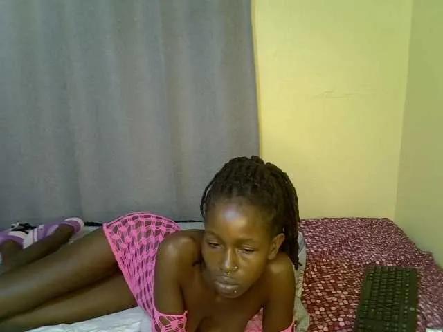 Pretty-petite from BongaCams is Freechat