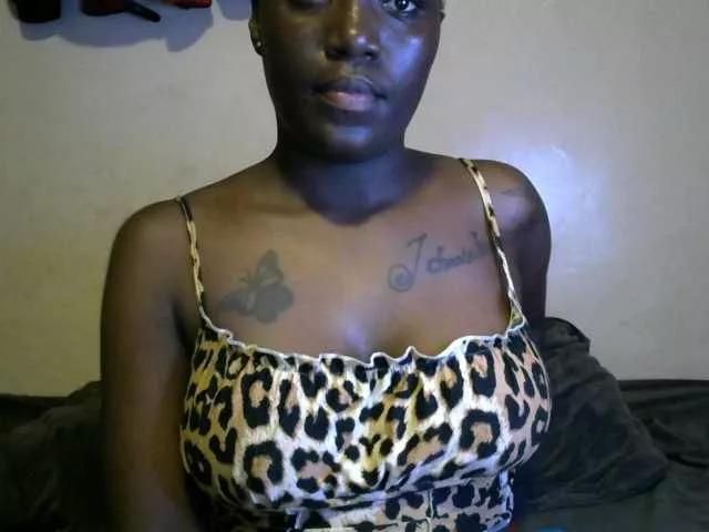 PrettyMelanin from BongaCams