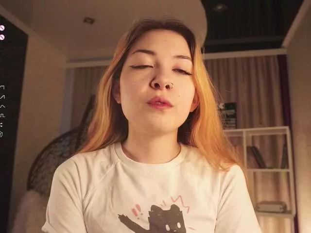 Pussy-Pikmi from BongaCams