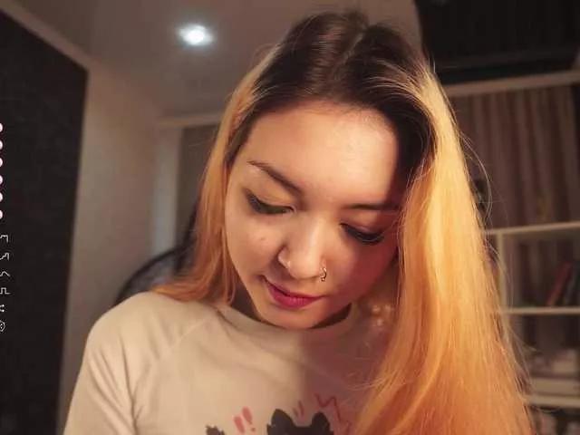 Pussy-Pikmi from BongaCams
