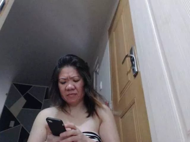 pussylips08 on BongaCams 