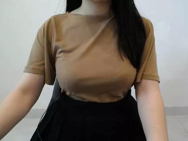 QueenHot92 from BongaCams