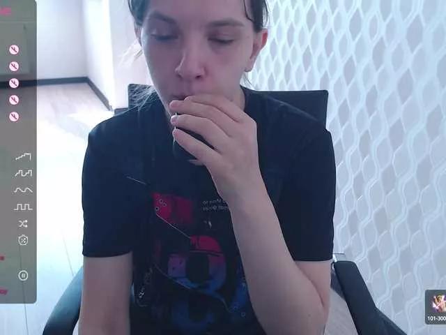 RennaHart from BongaCams