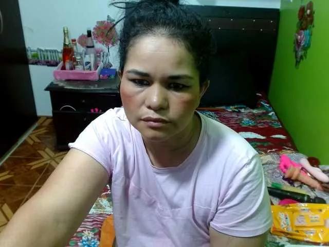roouselatina1 from BongaCams