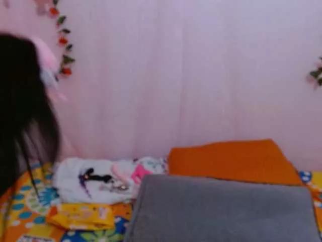 roouselatina1 from BongaCams