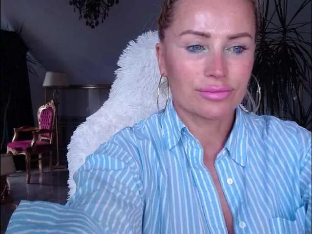 rossalinda from BongaCams