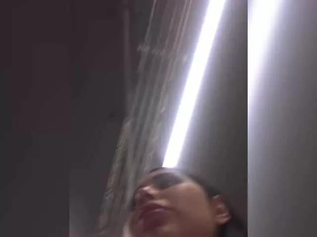 SallyeLeins from BongaCams
