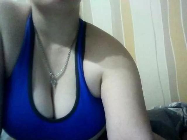 Sarah-Jane from BongaCams