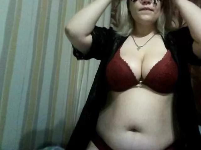 Sarah-Jane from BongaCams