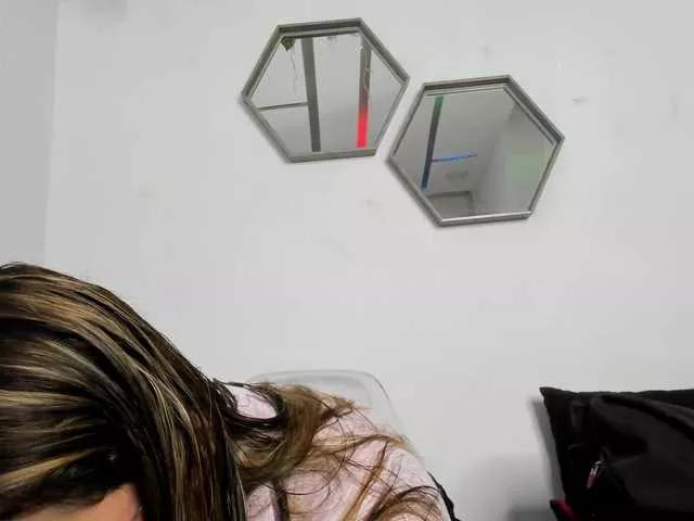 sarahcox from BongaCams