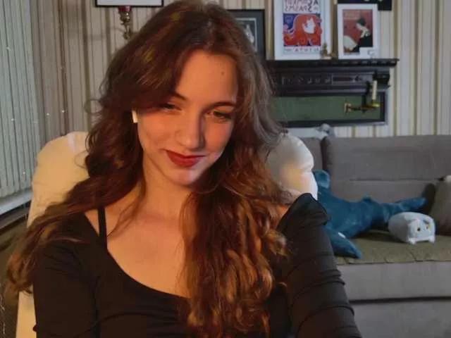 sarahsupershy from BongaCams