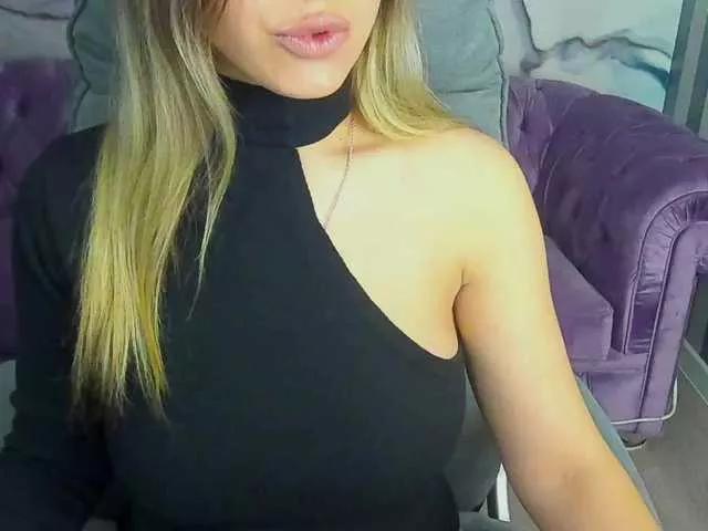 SashaBlooms from BongaCams