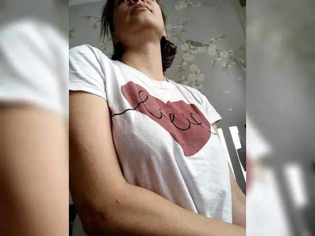 SashaZ1 from BongaCams