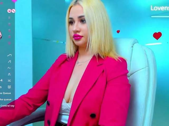 sassyqueen from BongaCams