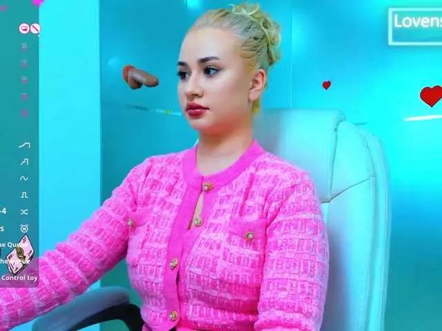 sassyqueen from BongaCams