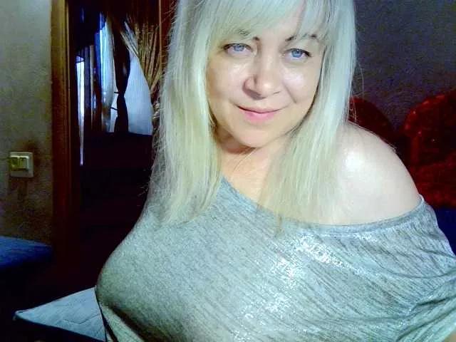 Savan35na from BongaCams