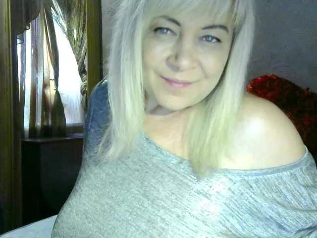 Savan35na from BongaCams