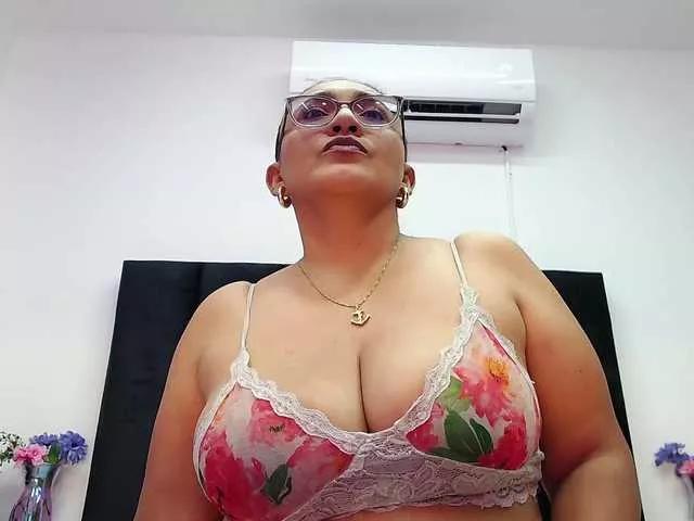 Scarlet-Ray from BongaCams is Freechat