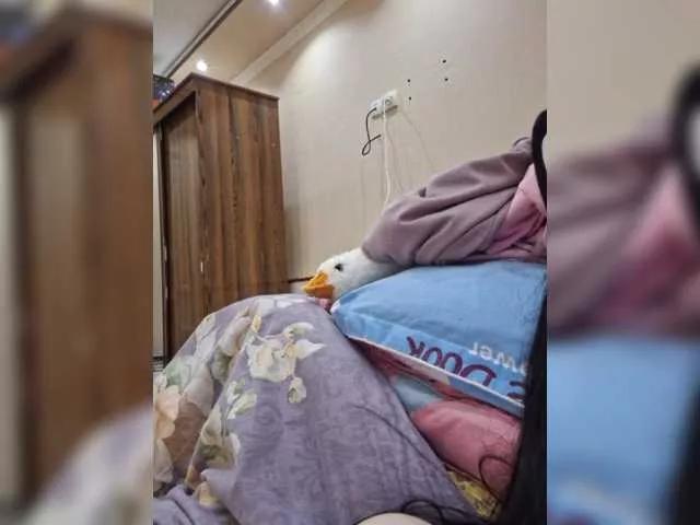 SelenaFlower2001 from BongaCams