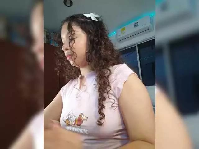 sharadreams from BongaCams is Freechat