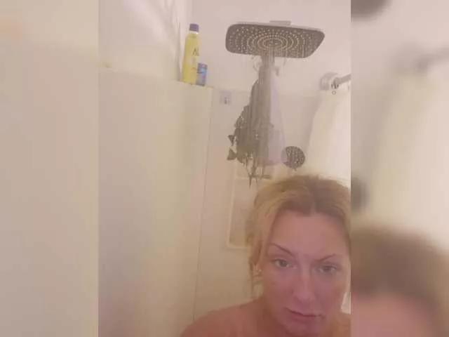 Shellbelle from BongaCams is Freechat