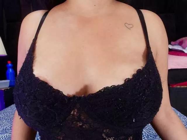 Shels-loreds from BongaCams