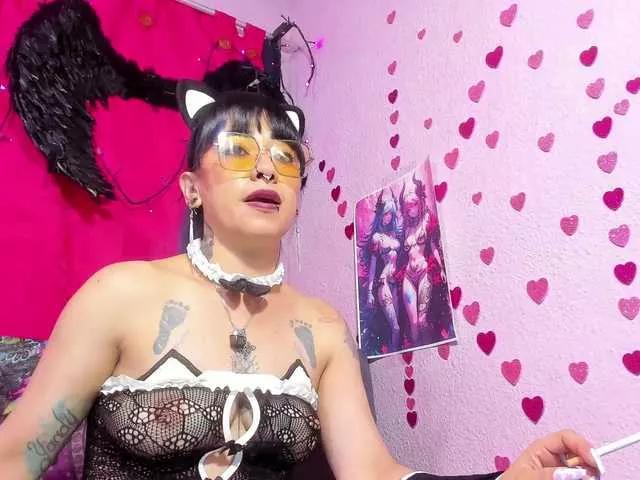 staacy37 from BongaCams