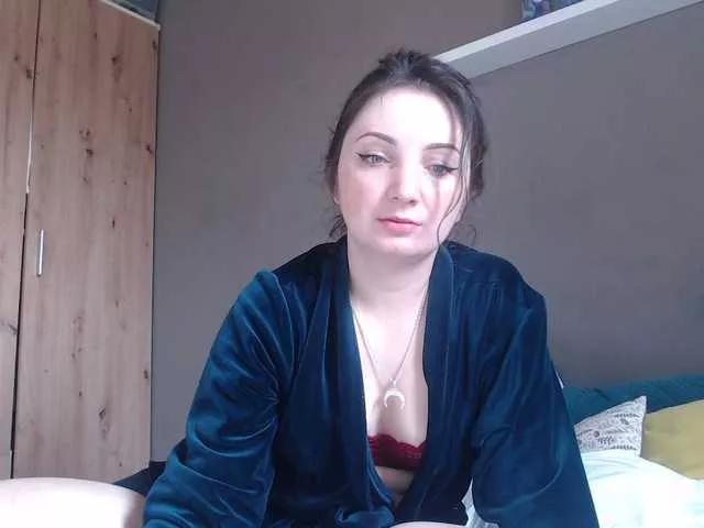Succubus13 from BongaCams