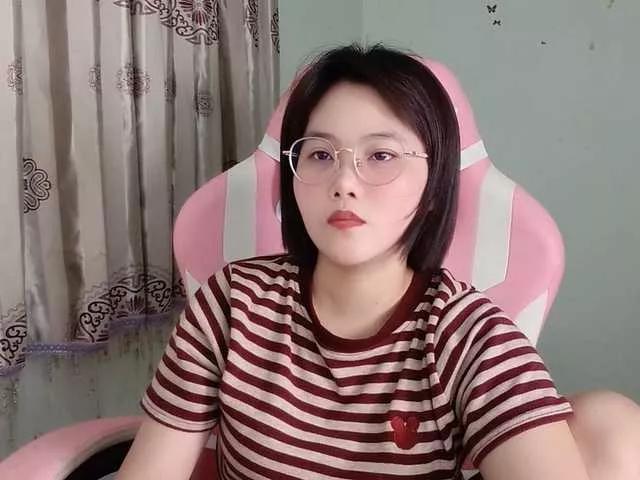 Suchan from BongaCams
