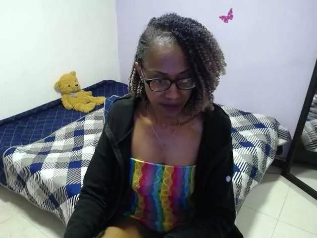 SujeySexy from BongaCams is Freechat