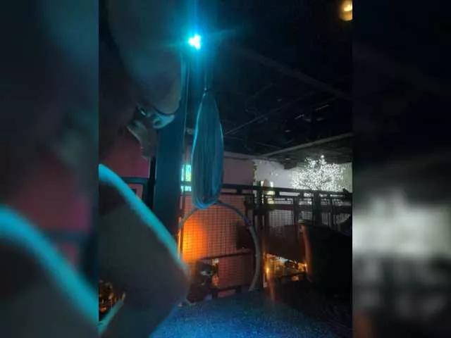 sunnywhite from BongaCams