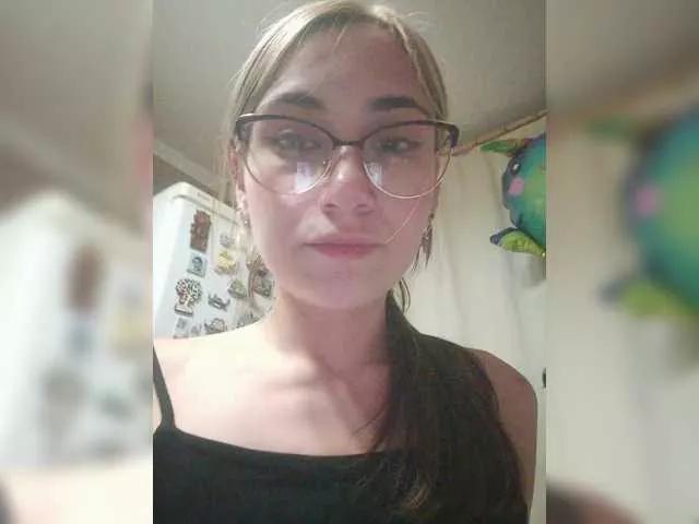 SurfinBird from BongaCams is Freechat