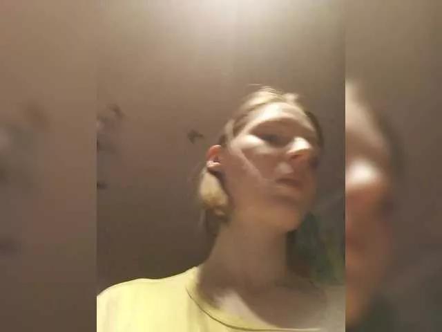 sweet-foxy from BongaCams