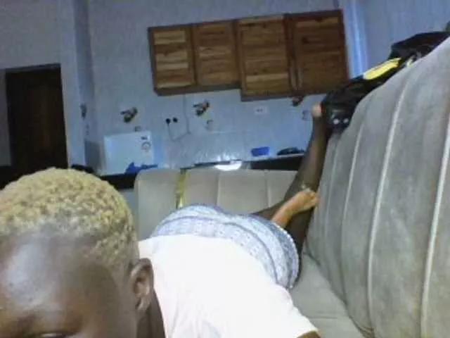 Sweetchocolate from BongaCams
