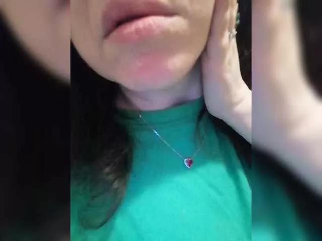 SweetDimond5 from BongaCams