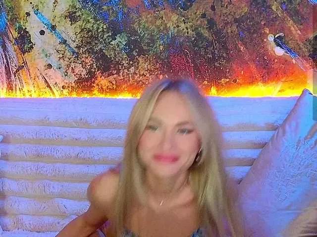 SweetGerl00 from BongaCams