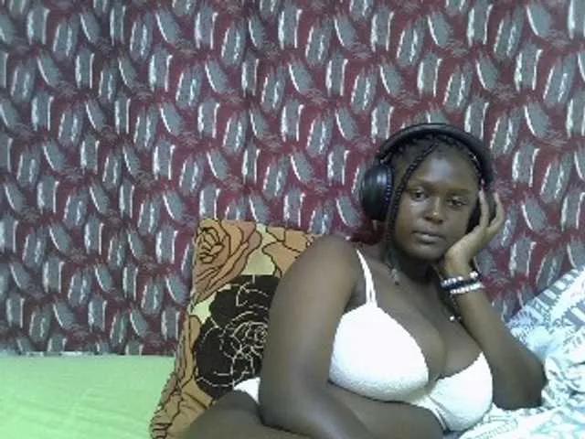 SweetHive from BongaCams
